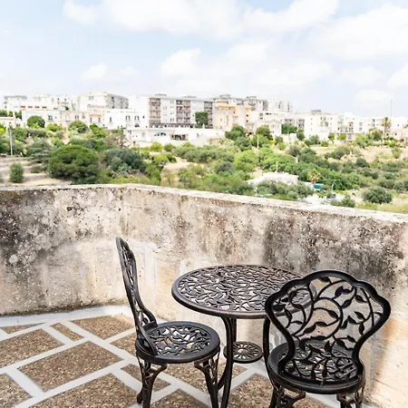 Rocca Giulia - Faboulous Castle Escape With Pool In Ostuni