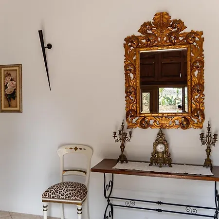 Vila Rocca Giulia - Faboulous Castle Escape With Pool In Ostuni