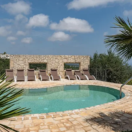 Rocca Giulia - Faboulous Castle Escape With Pool In Vila