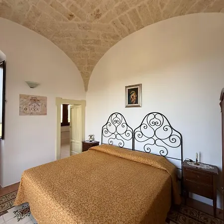 Faboulous Castle Escape With Pool In Ostuni Villa