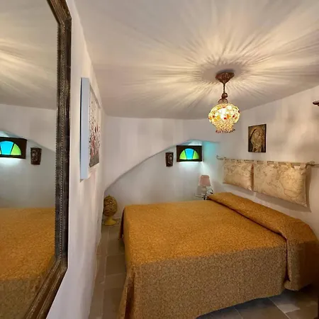 Faboulous Castle Escape With Pool In Ostuni
