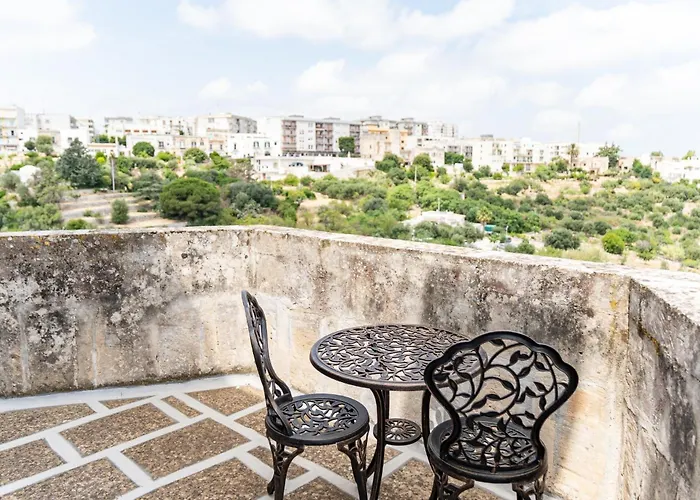 Rocca Giulia - Faboulous Castle Escape With Pool In Ostuni